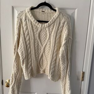 Elegant Cable Knit Sweater - Cream